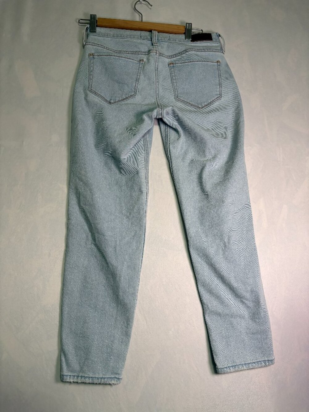 Hollister Low Rise Crop Boyfriend Jeans W25 L25 Light Wash Distressed